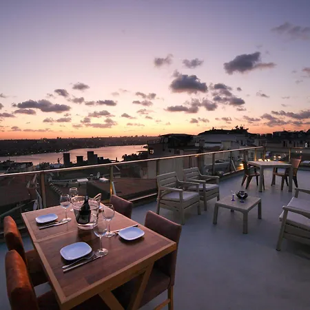 Medar Hotel 4*